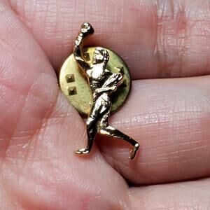 Gold Tone Boy Winnipeg Manitoba Lapel Hat Pin